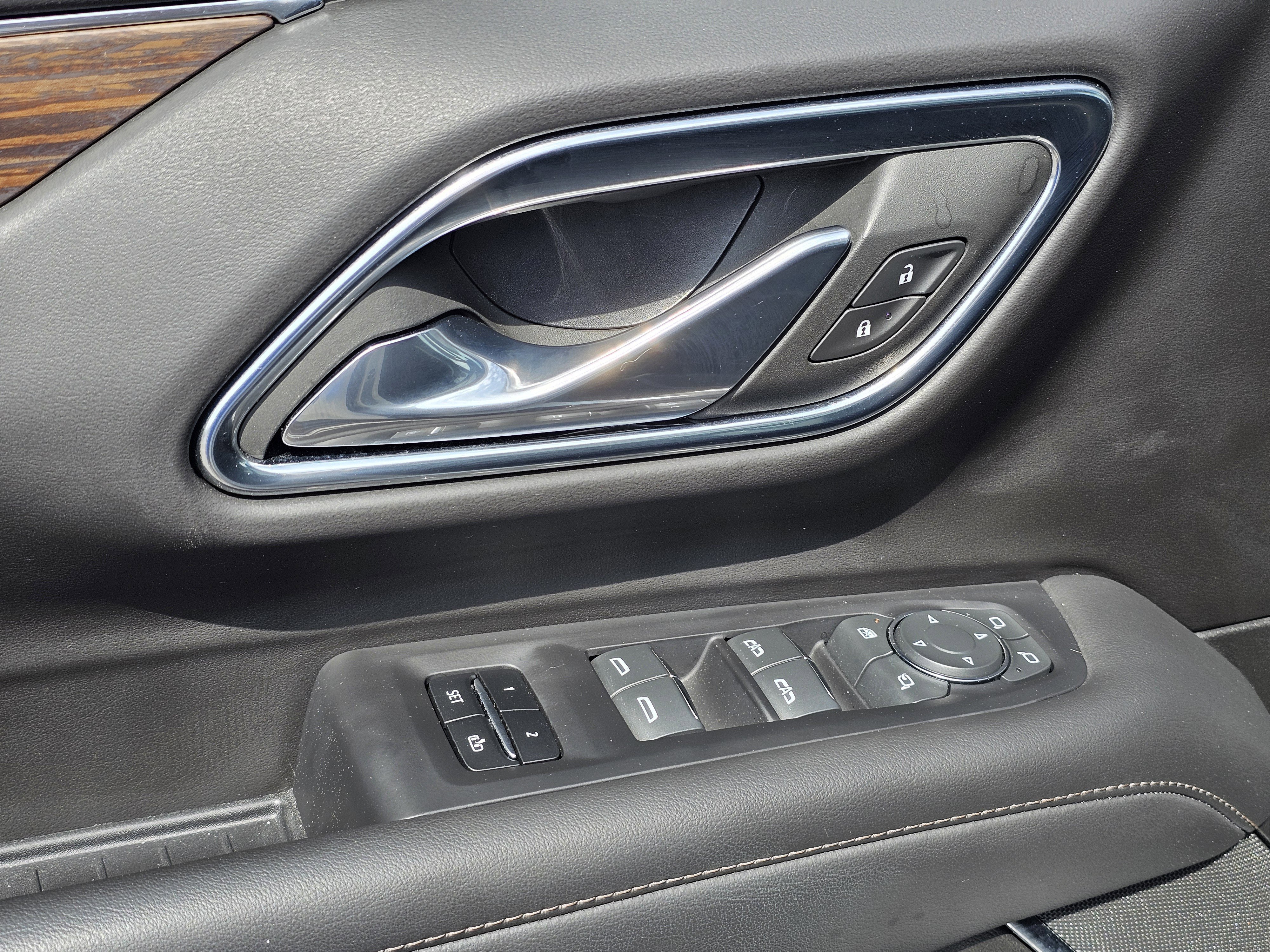Used 2023 Iridescent Pearl Tricoat Chevrolet High Country image 19