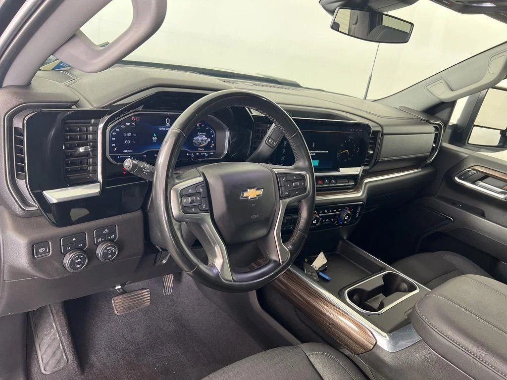 Used 2024 Black Chevrolet LT image 4