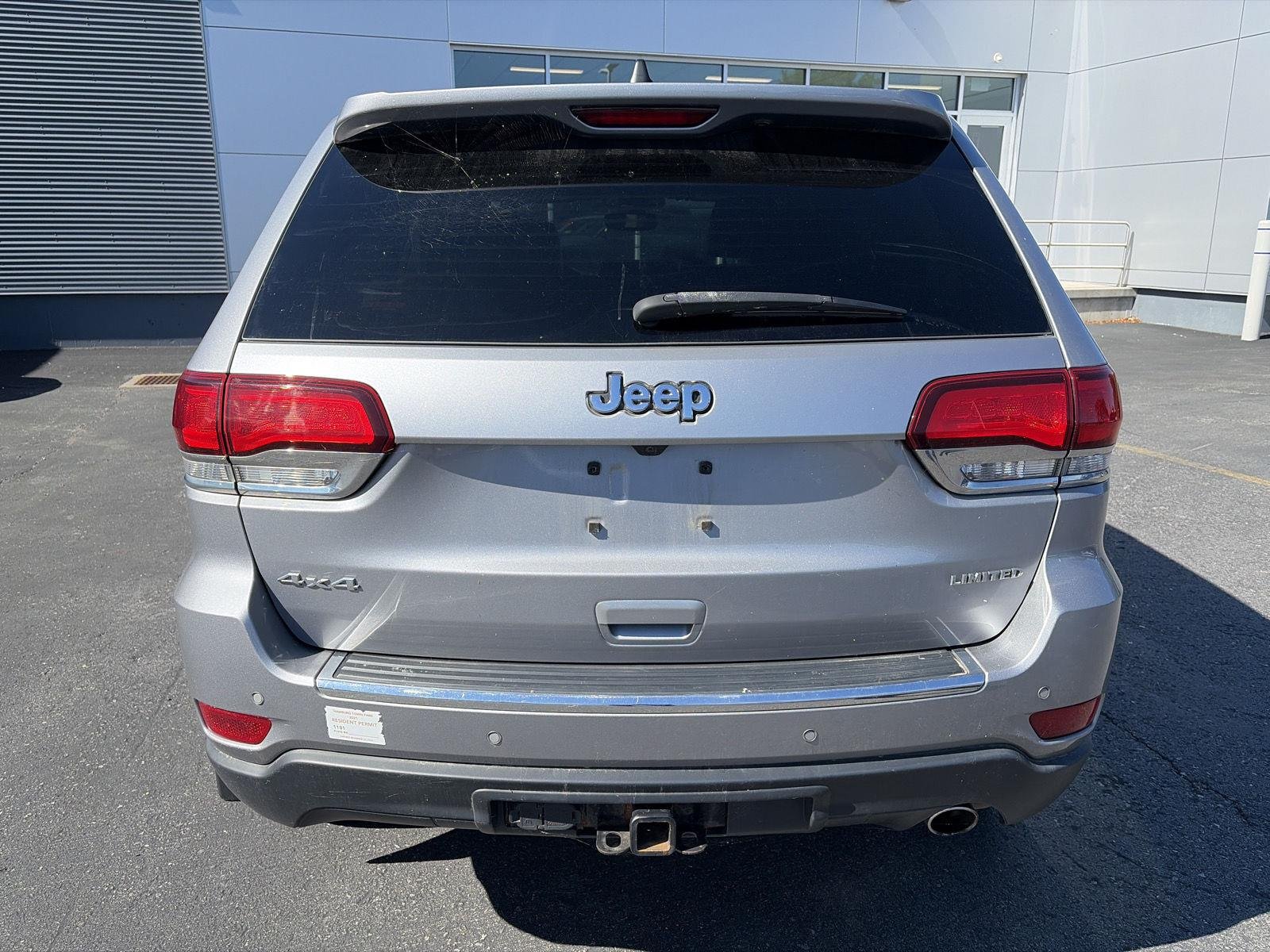 Used 2020 Billet Silver Metallic Clearcoat Jeep Limited image 8