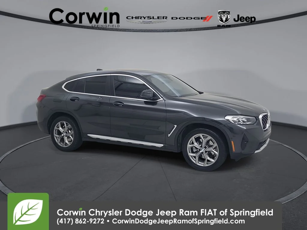 2023 BMW X4 xDrive30i's photo
