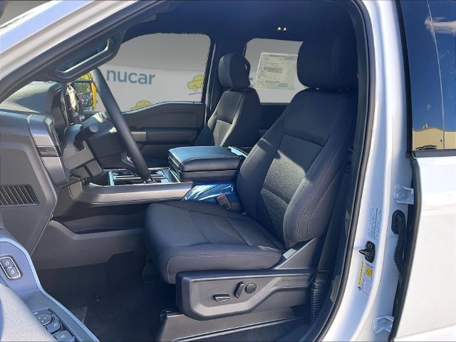 New 2026 Oxford White Ford XLT image 9