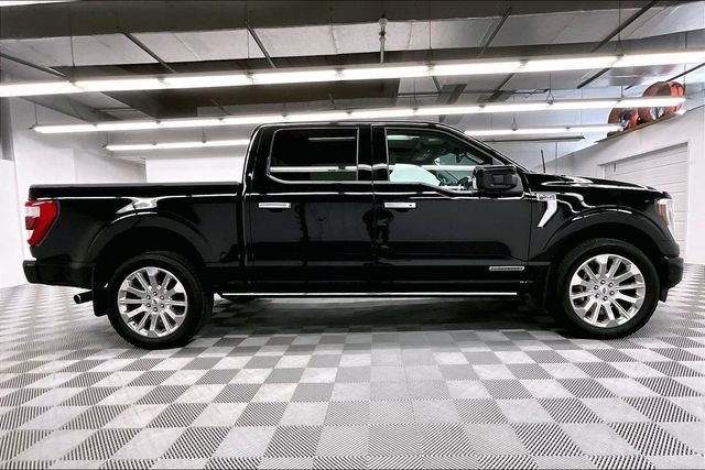 Used 2023 Agate Black Metallic Ford Limited image 16