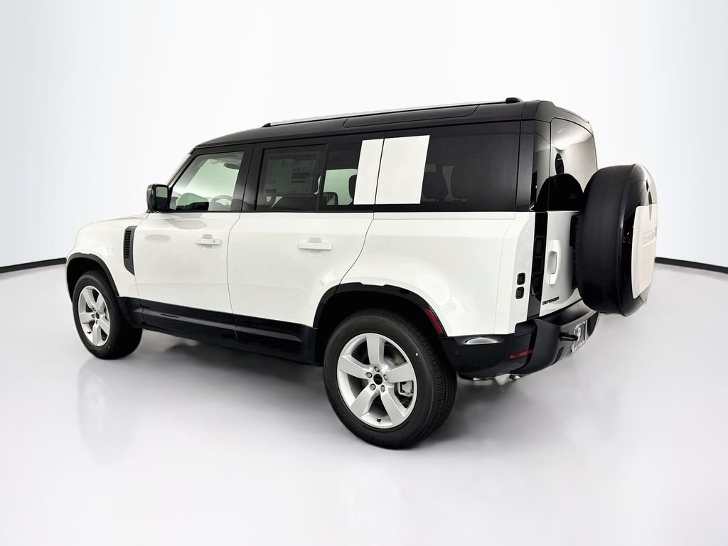 New 2026 Fuji White Land Rover X-Dynamic SE image 7