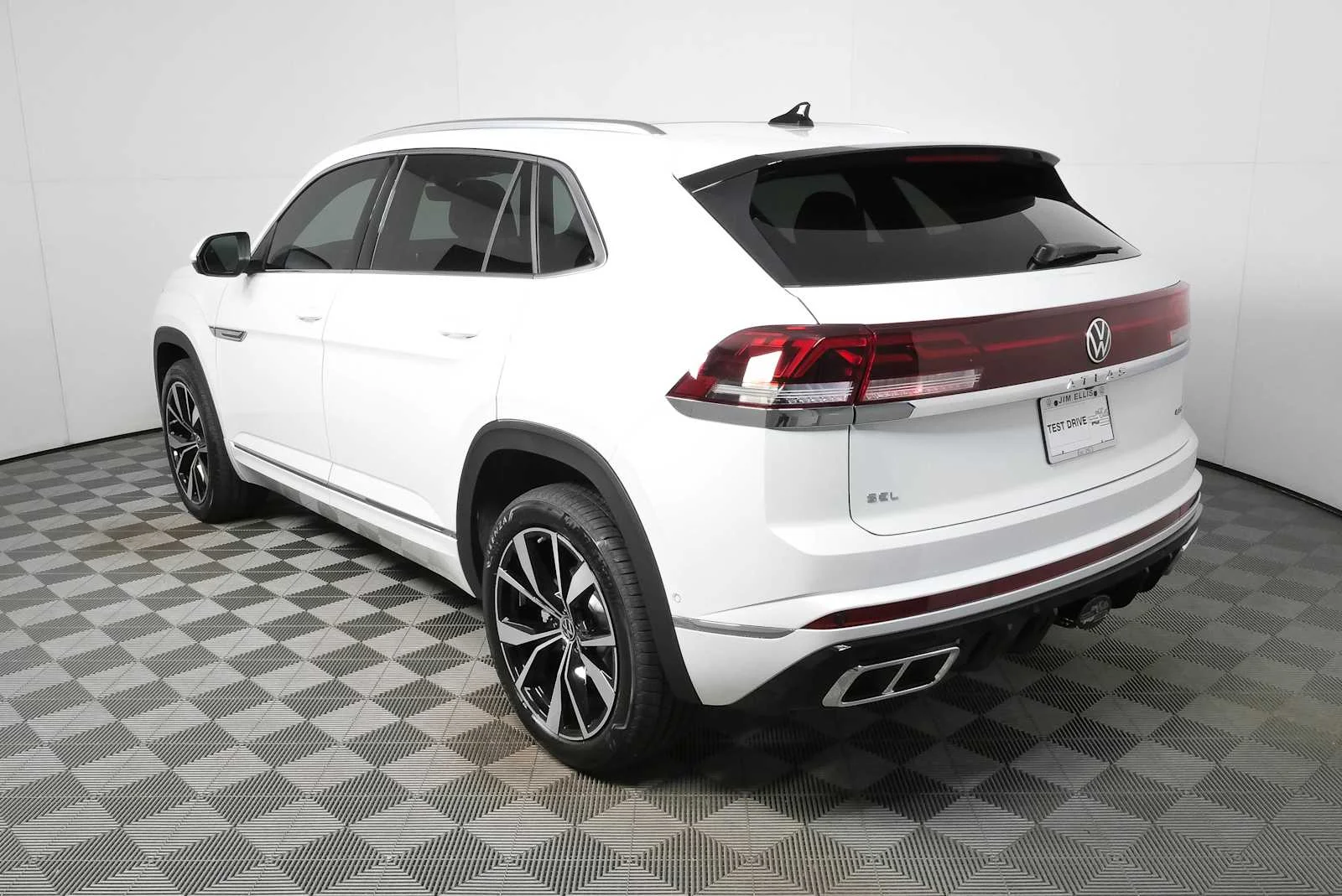 New 2026 Opal White Pearl Volkswagen 2.0T SEL Premium R-Line image 34