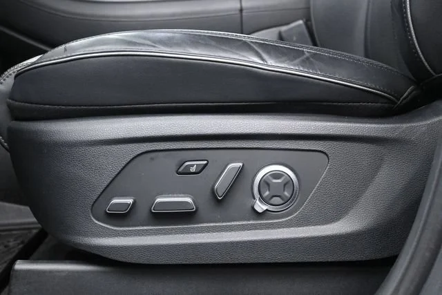 Used 2024 Steel Graphite Hyundai Calligraphy image 11
