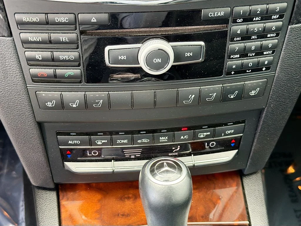 Used 2012  Mercedes-Benz E 350 image 29