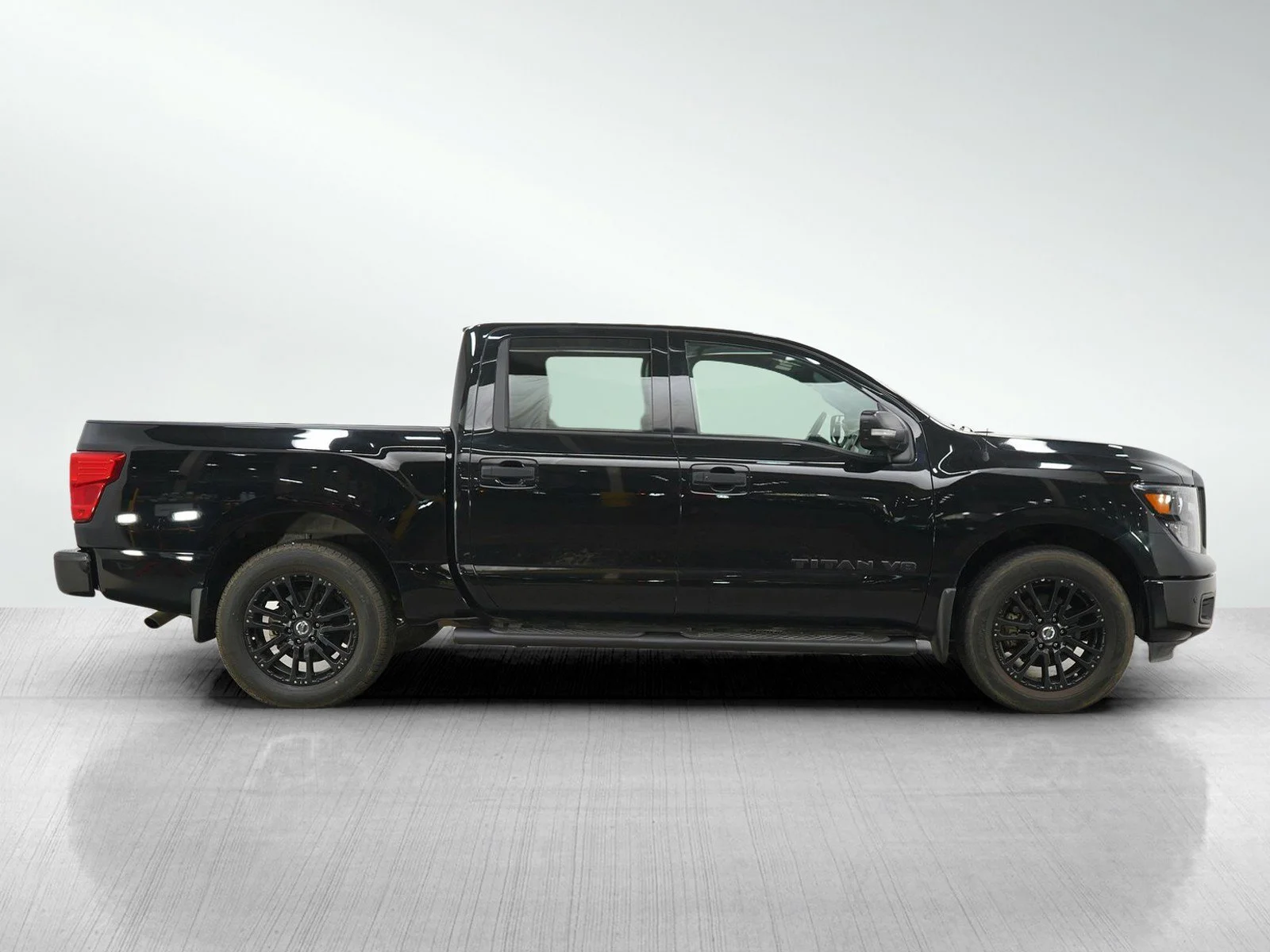 Used 2018 Magnetic Black Nissan SV image 6