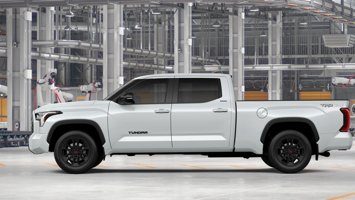 New 2026 Wind Chill Pearl <sup>1</sup> Toyota Limited image 6