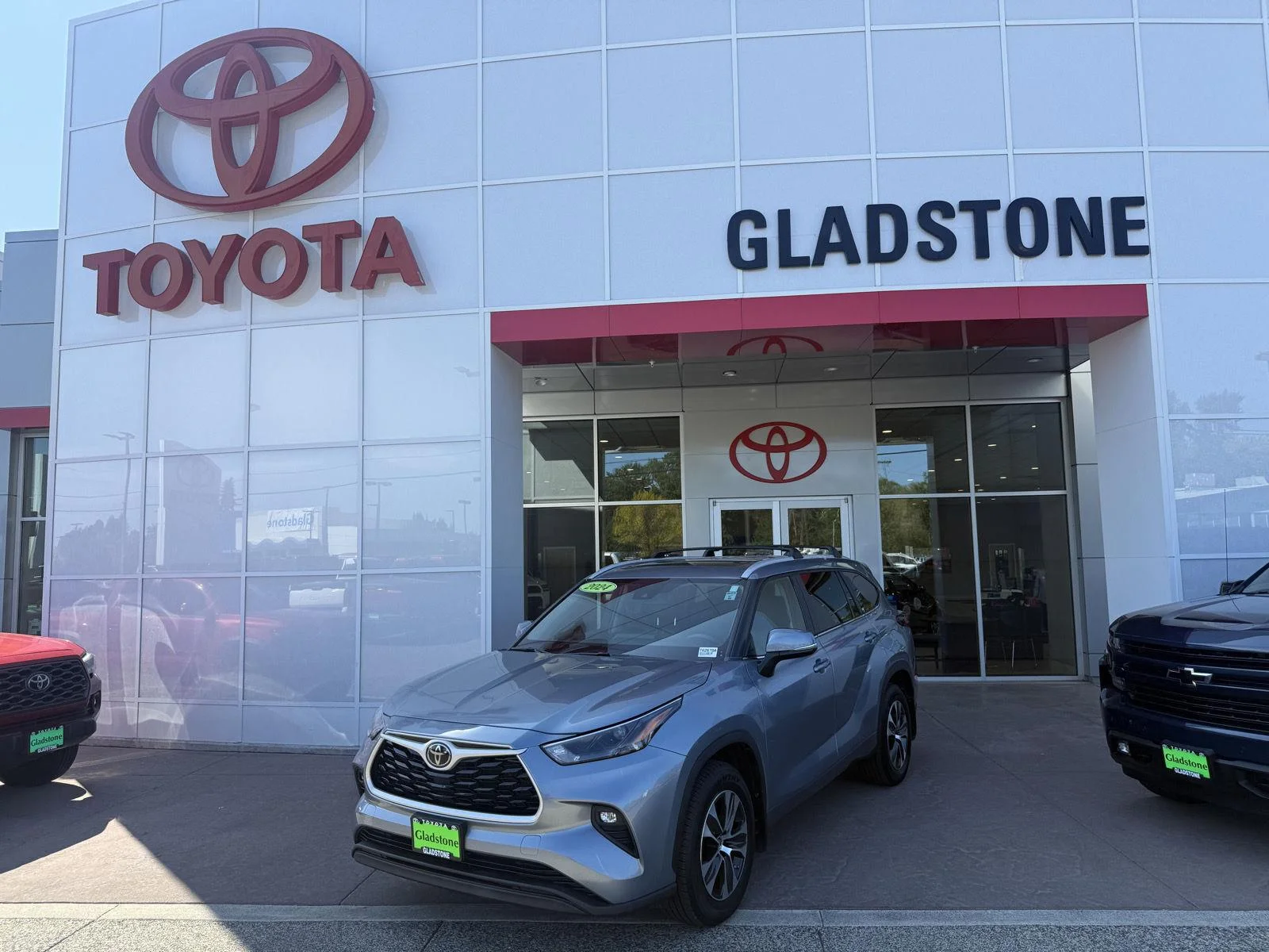 Used 2024 Moon Dust Toyota XLE image 1