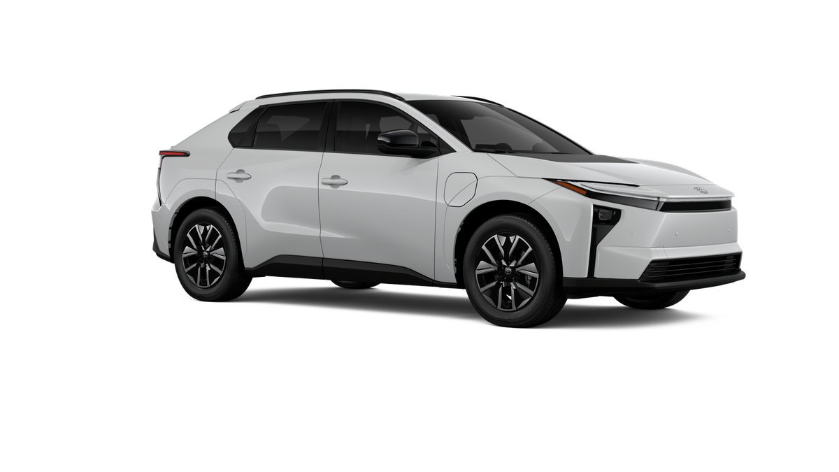 New 2026 WINDCHILL PEARL Toyota XLE image 36