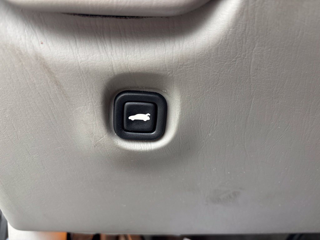 Used 2003 Silver Chevrolet LS image 19