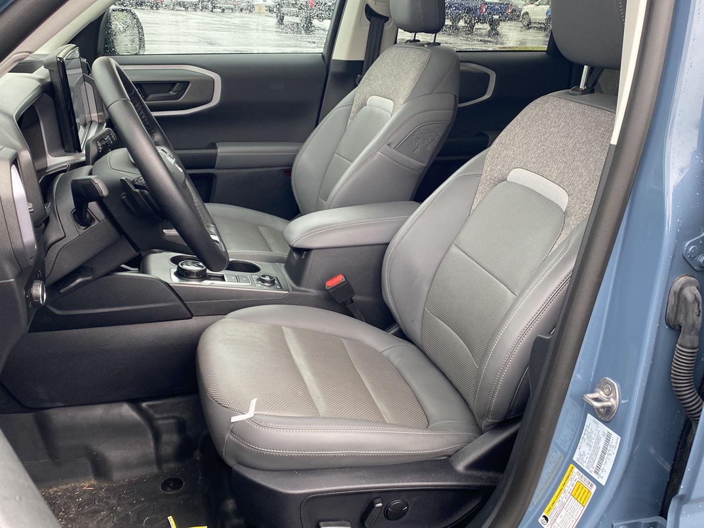 Used 2025 Azure Gray Metallic Tri-Coat Ford Badlands image 2