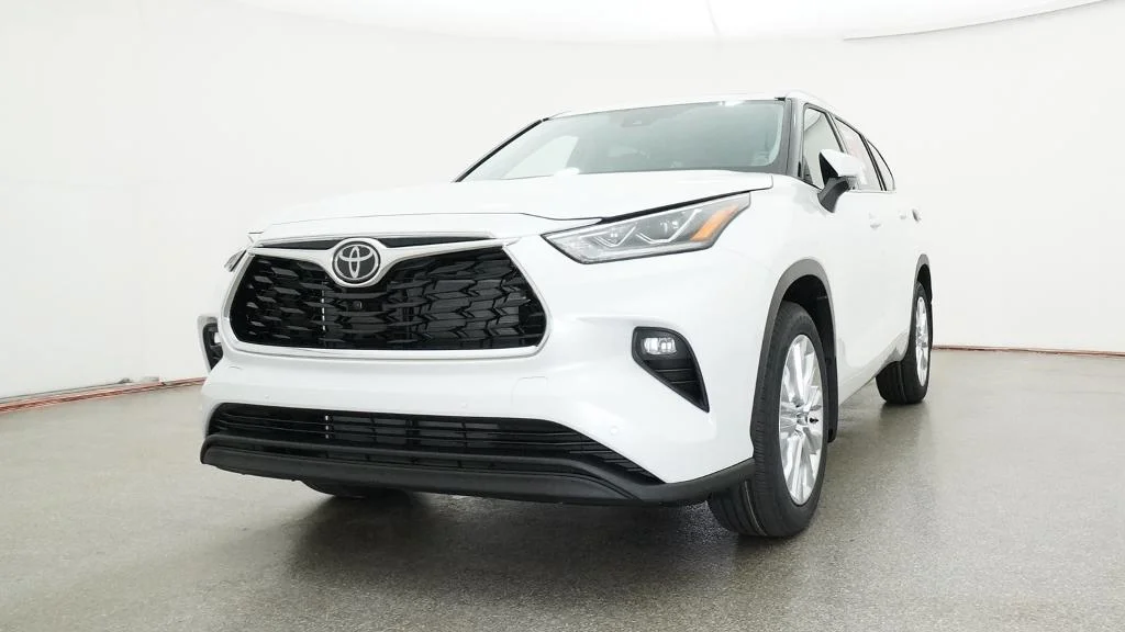 New 2026 Wind Chill Pearl Toyota Limited image 19