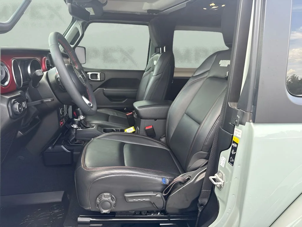 Used 2023 Gray Jeep Rubicon image 9
