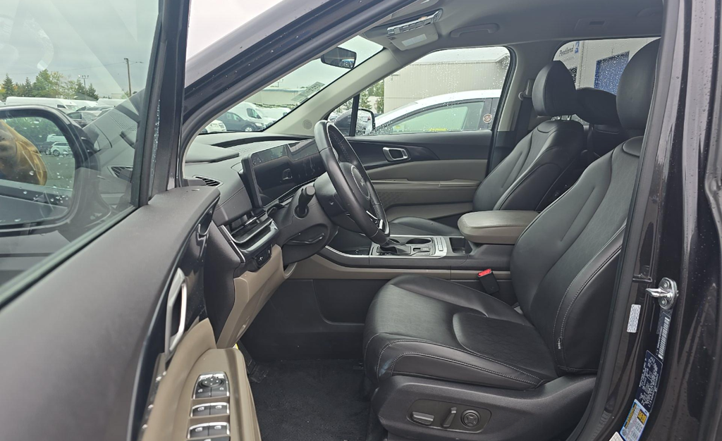 Certified Used 2025  Kia LXS image 7
