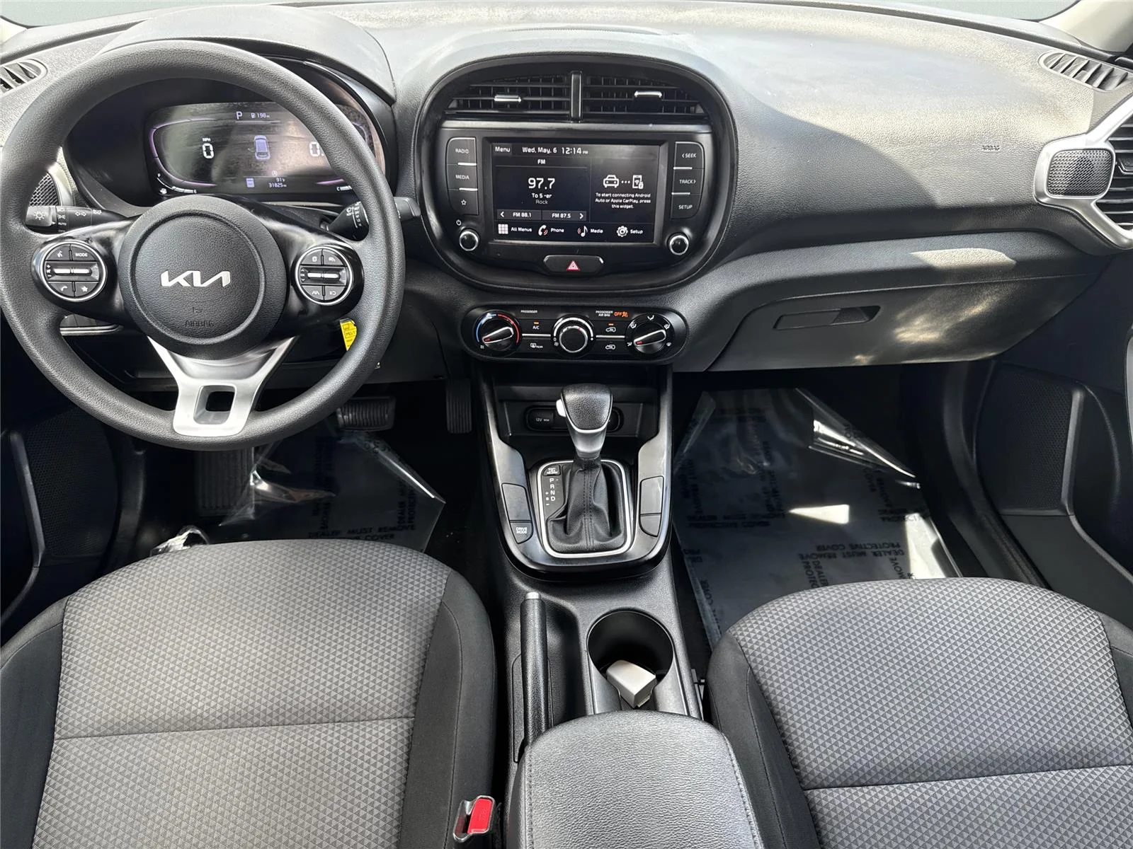 Used 2023 Snow White Pearl Kia LX image 14