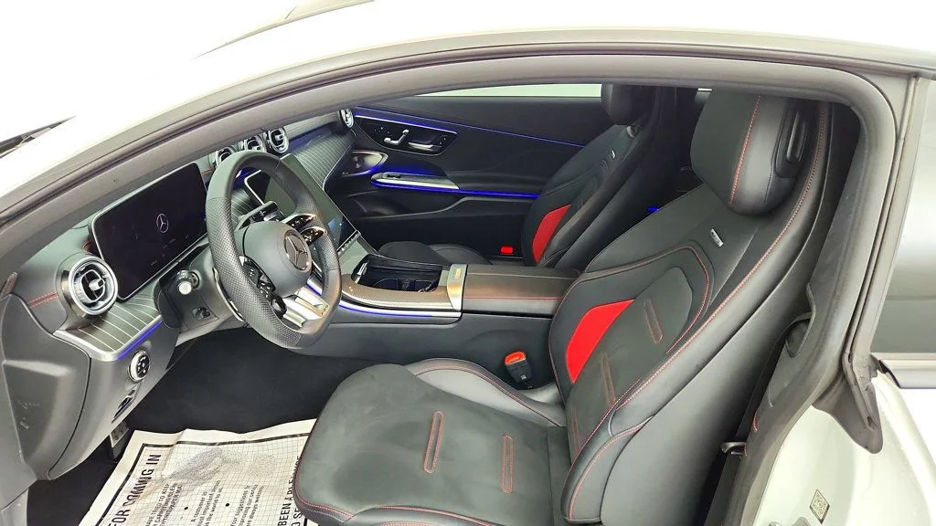 Used 2026 MANUFAKTUR Moonlight White Metallic Mercedes-Benz AMG® CLE 53 4MATIC+ Coupe image 19