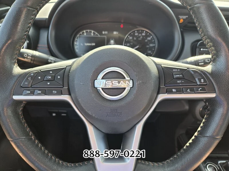 Used 2022 Aspen White NISSAN SR image 26