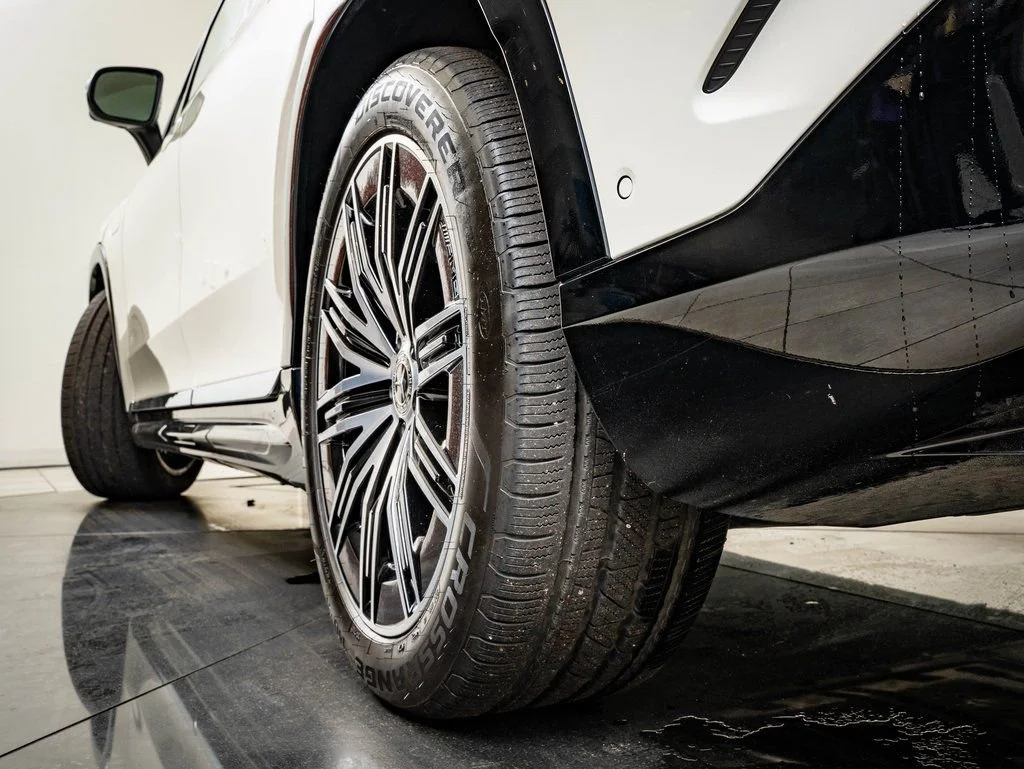 Used 2023 Diamond White Mercedes-Benz 580 image 39
