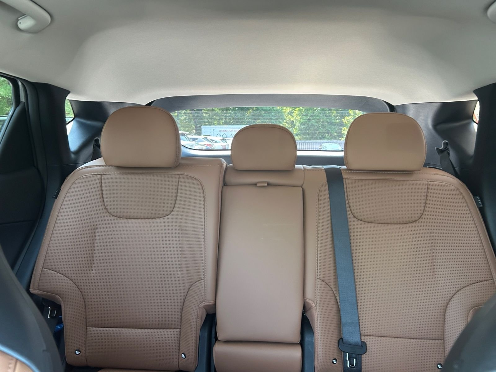 New 2026 Wolf Gray Kia WIND image 19