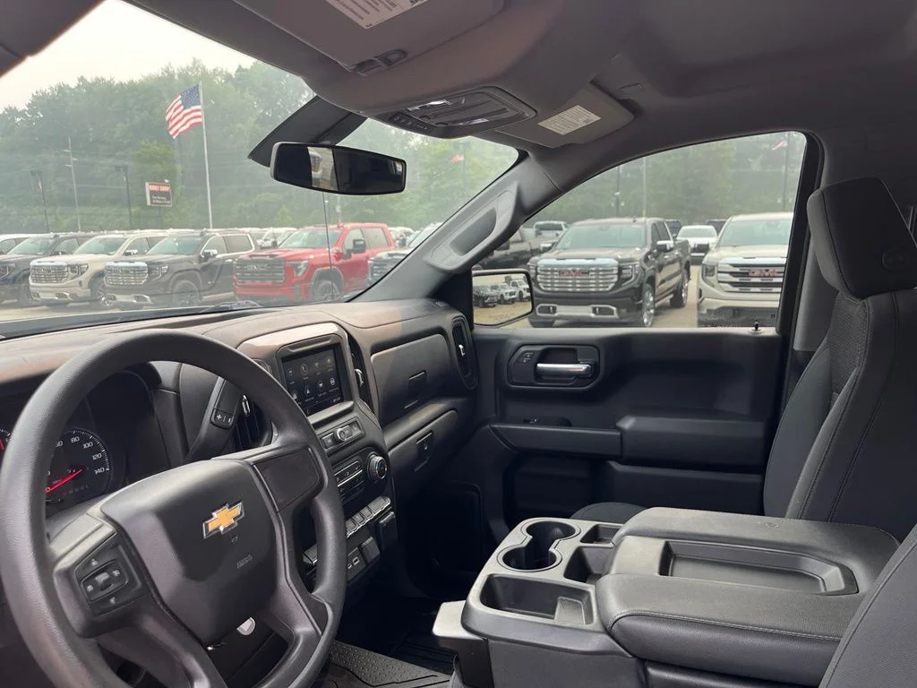 Used 2021 Steel Metallic Chevrolet Custom image 18
