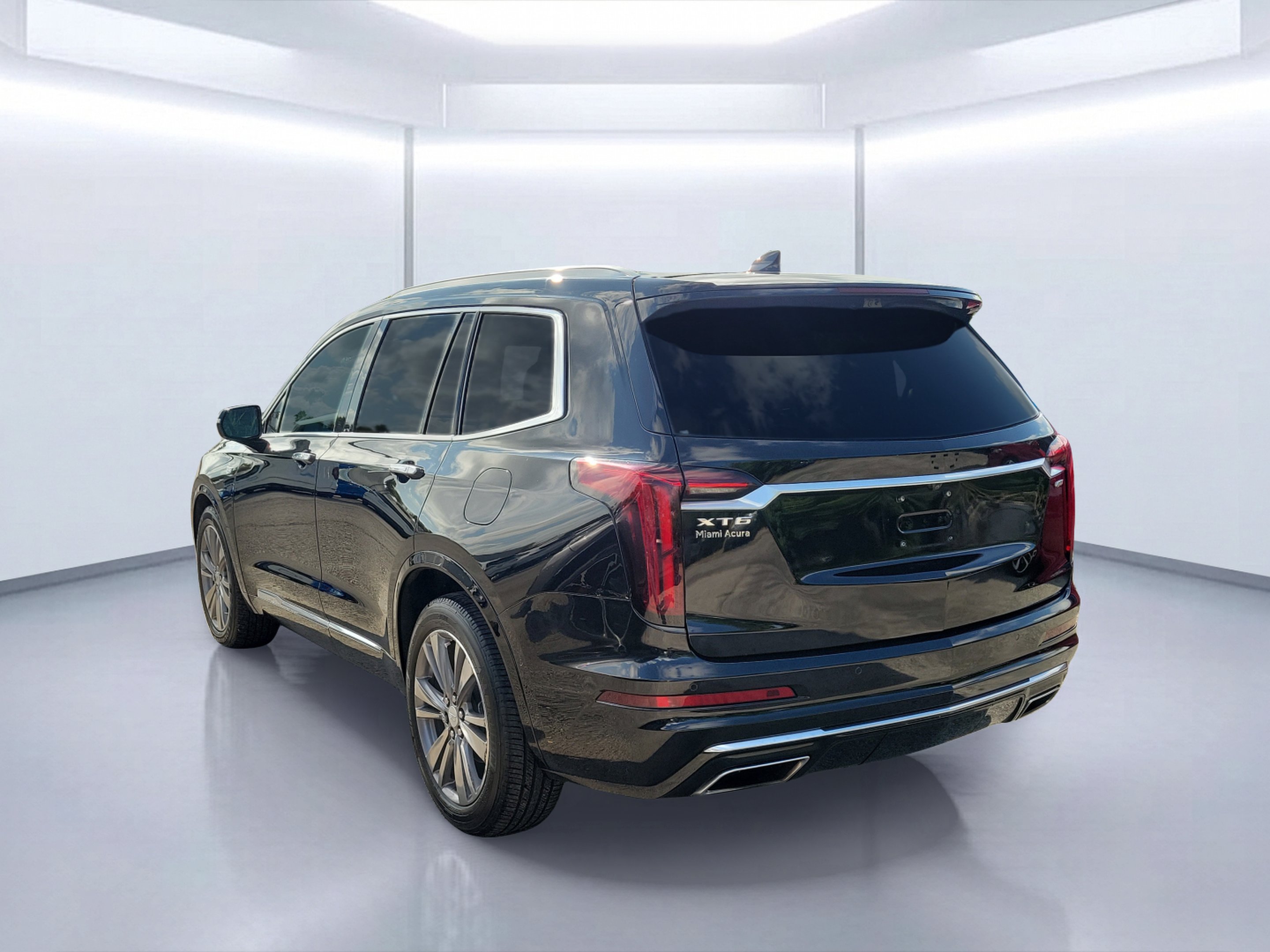 Used 2023 Stellar Black Metallic Cadillac Premium Luxury image 3
