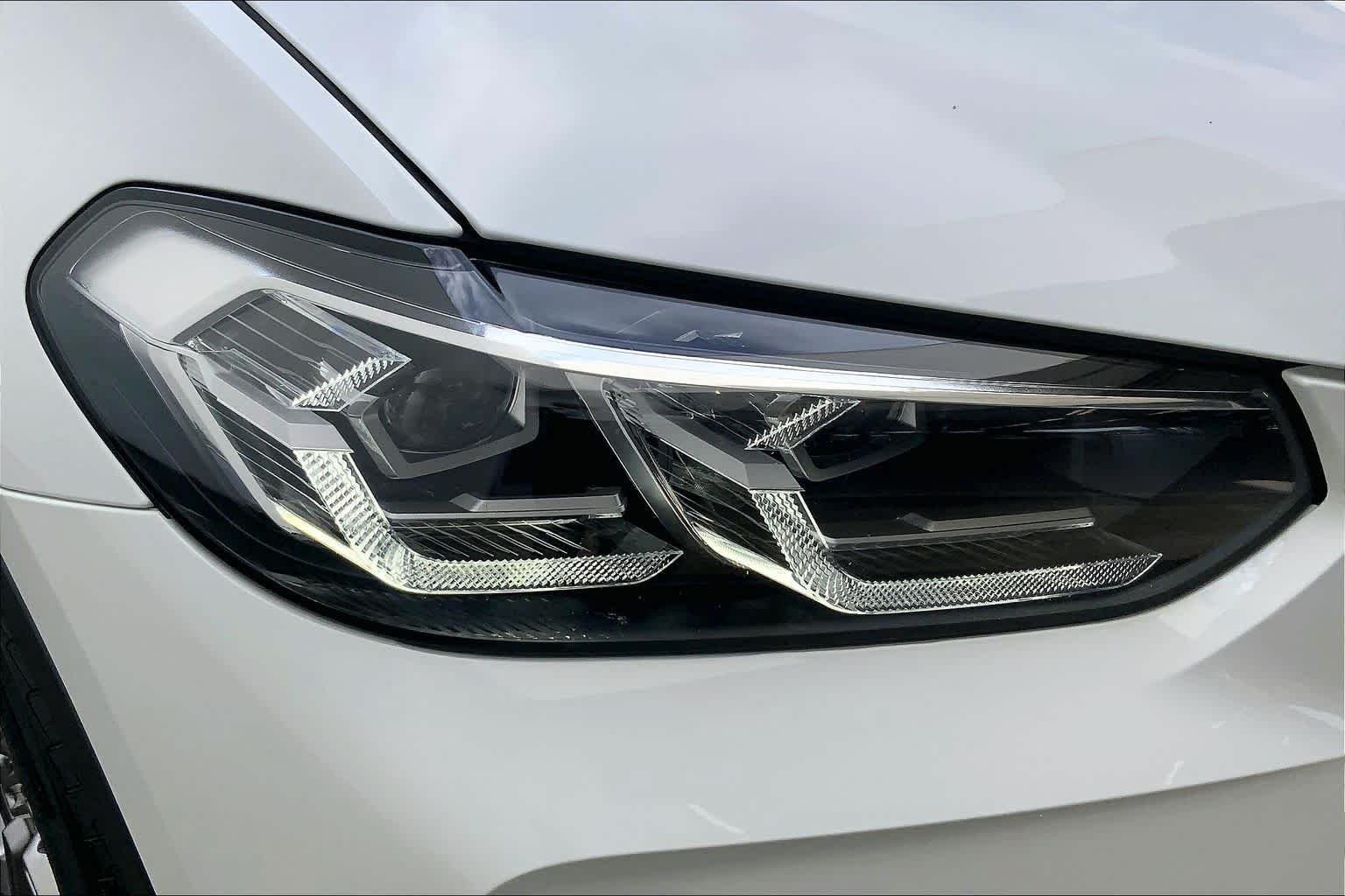 Used 2024 Alpine White BMW xDrive30i image 26