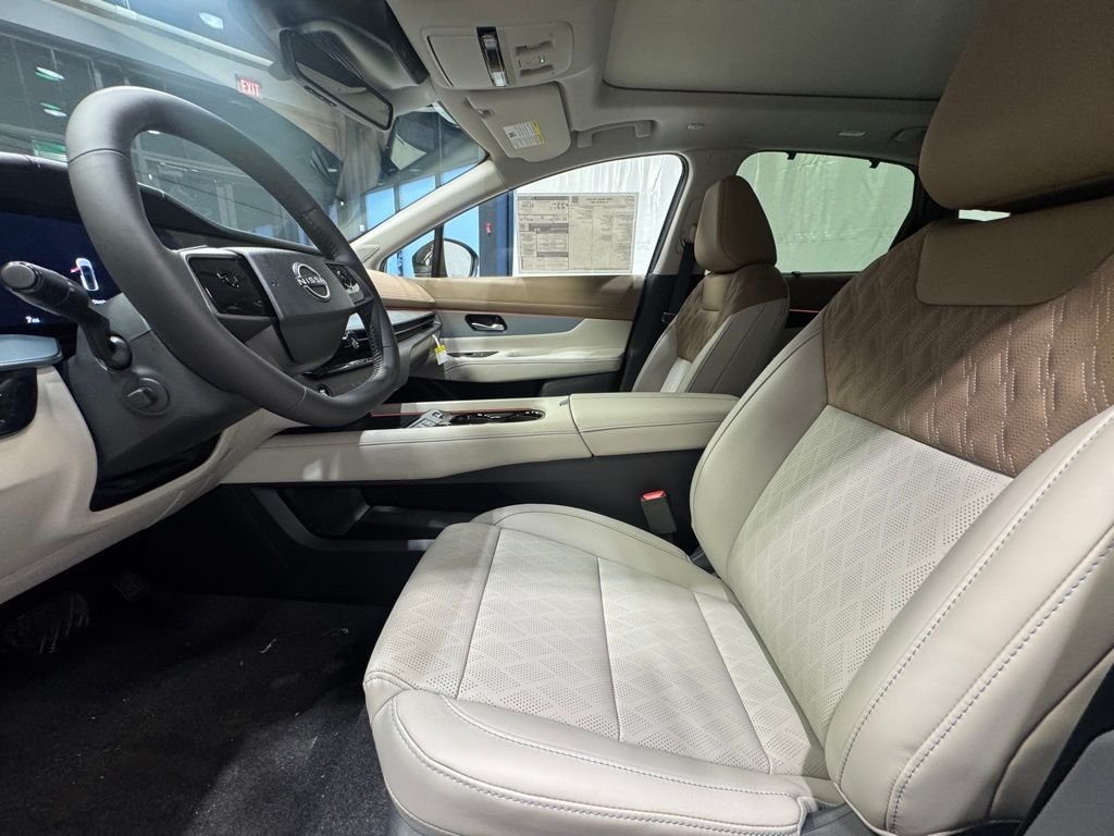New 2026 Black Nissan Platinum image 17