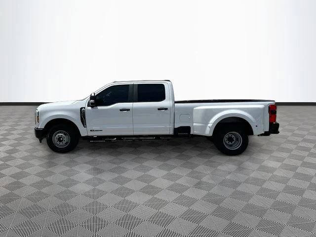 Used 2024 White Ford XL image 8