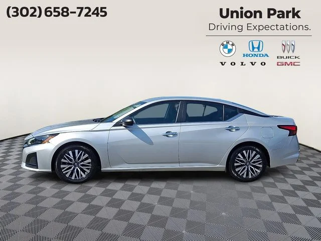 Used 2024 Brilliant Silver Metallic Nissan 2.5 SV image 7
