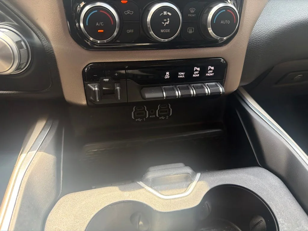 Used 2020 Black Ram Laramie image 14
