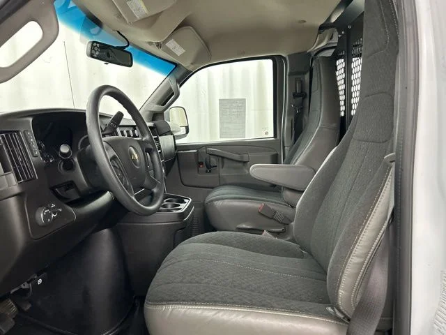 Used 2024 White Chevrolet Work Van image 5