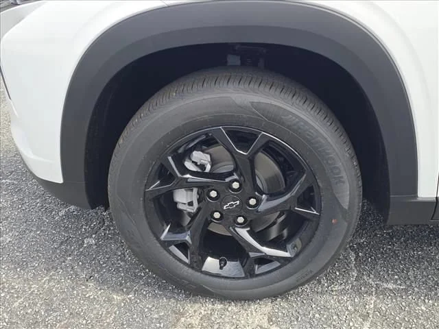 2026 Chevrolet Trax LT - Photo 32