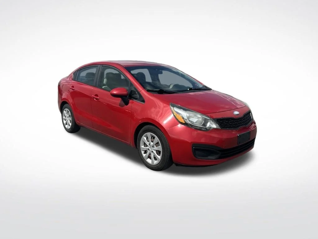 Used 2013 Signal Red Kia LX image 2