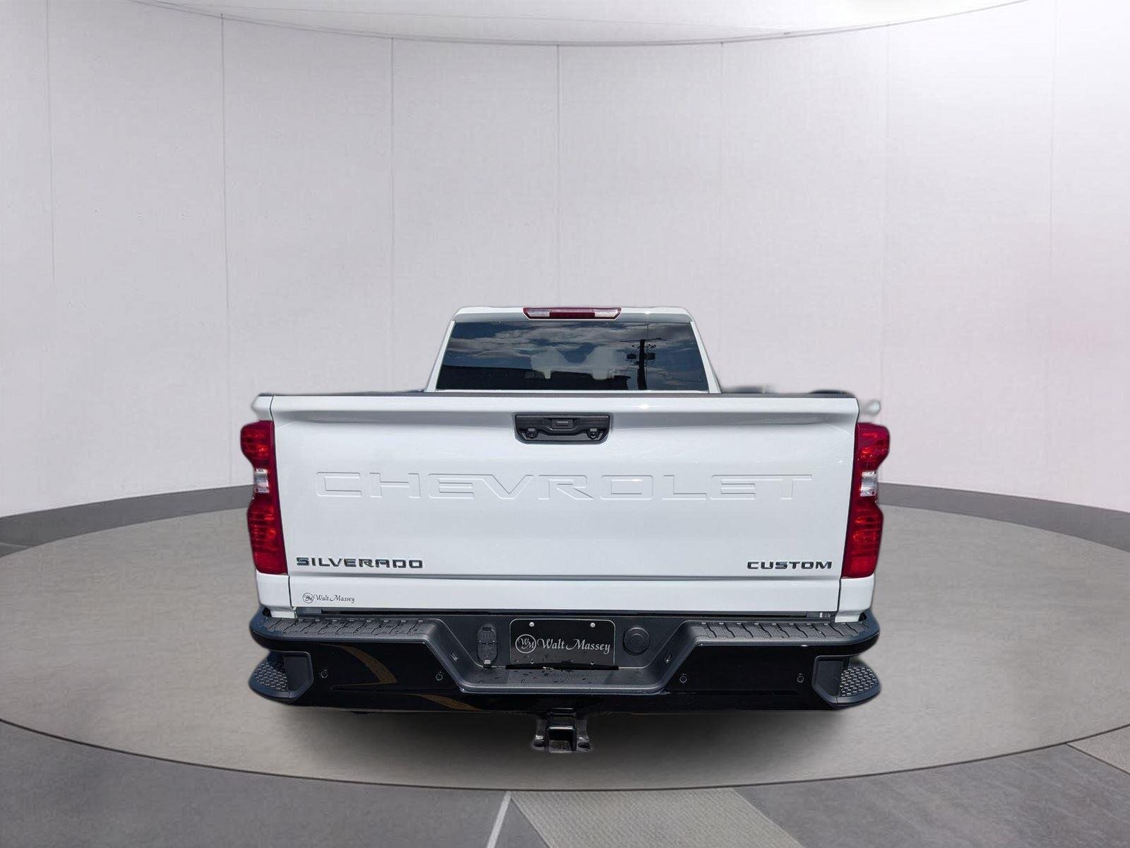 New 2026 Summit White Chevrolet Custom image 4