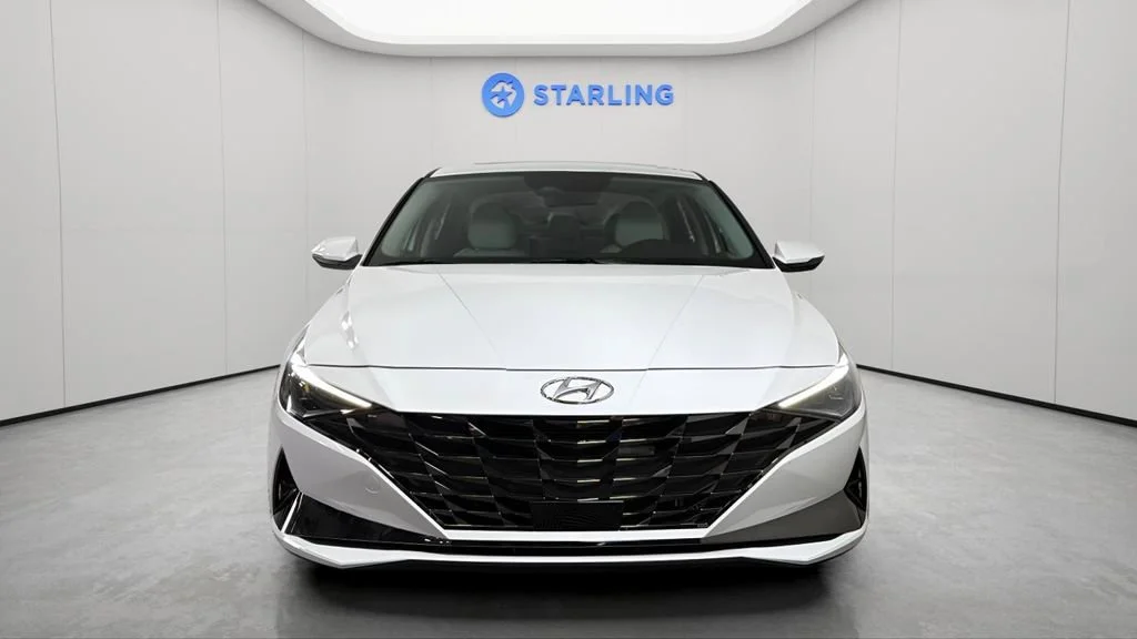 Used 2022 White Hyundai Limited image 16