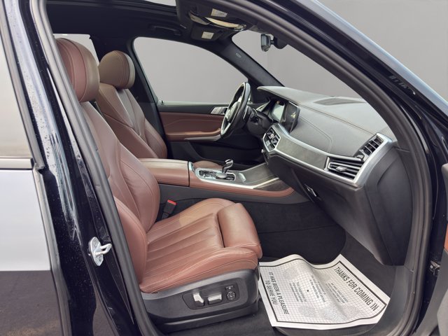 Used 2022 Carbon Black Metallic BMW xDrive40i image 19