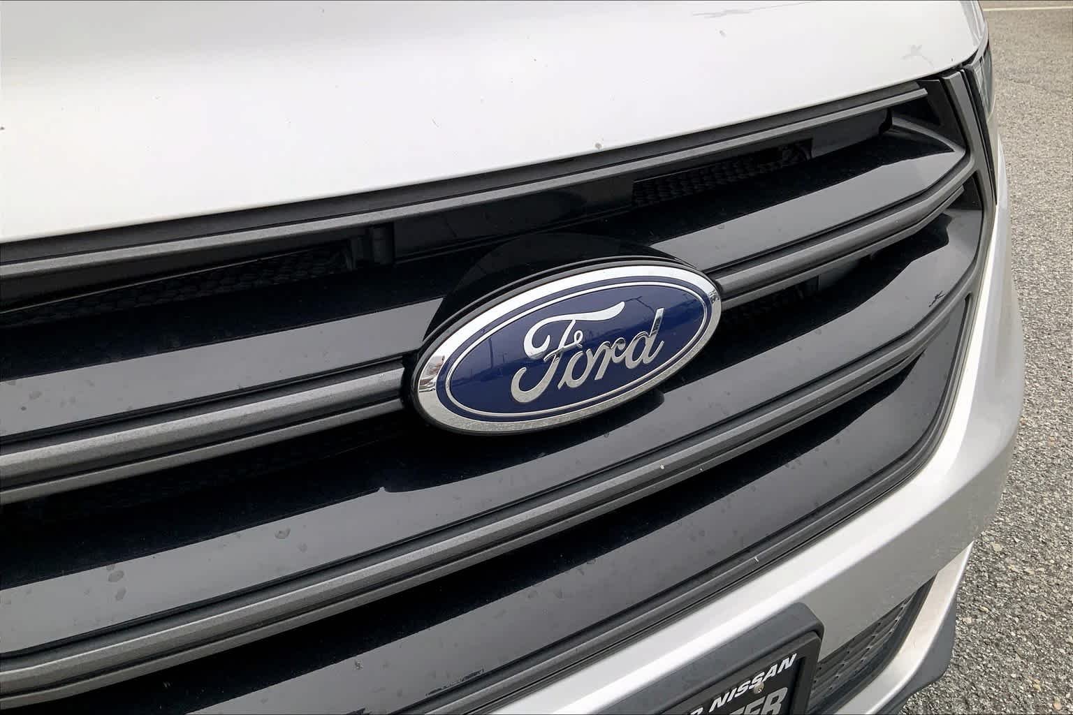 Used 2015 Ingot Silver Metallic Ford Sport image 32