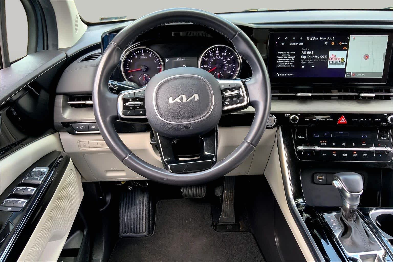 Pre-Owned 2024 Kia Carnival EX