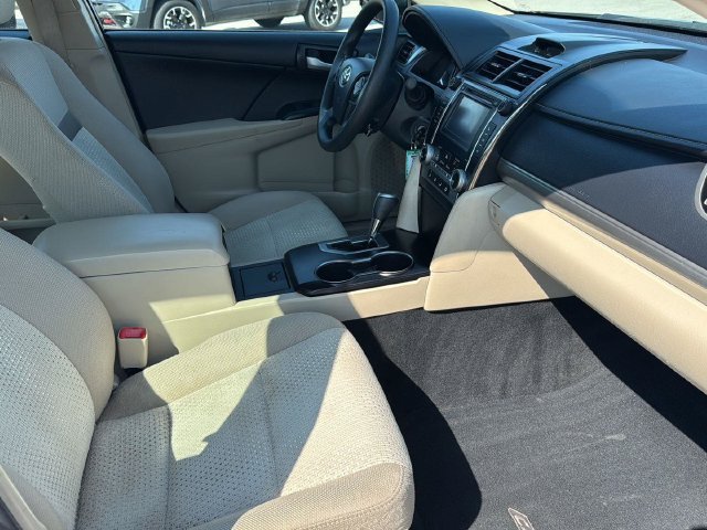 Used 2014 Creme Brulee Toyota LE image 12