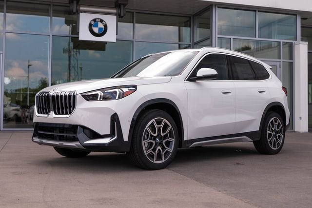 New 2026 Alpine White BMW xDrive28i image 1