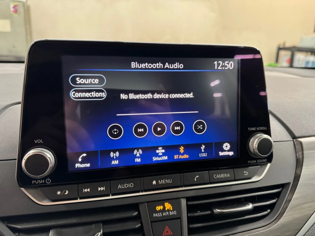 Used 2025 Black Nissan 2.5 SV image 19