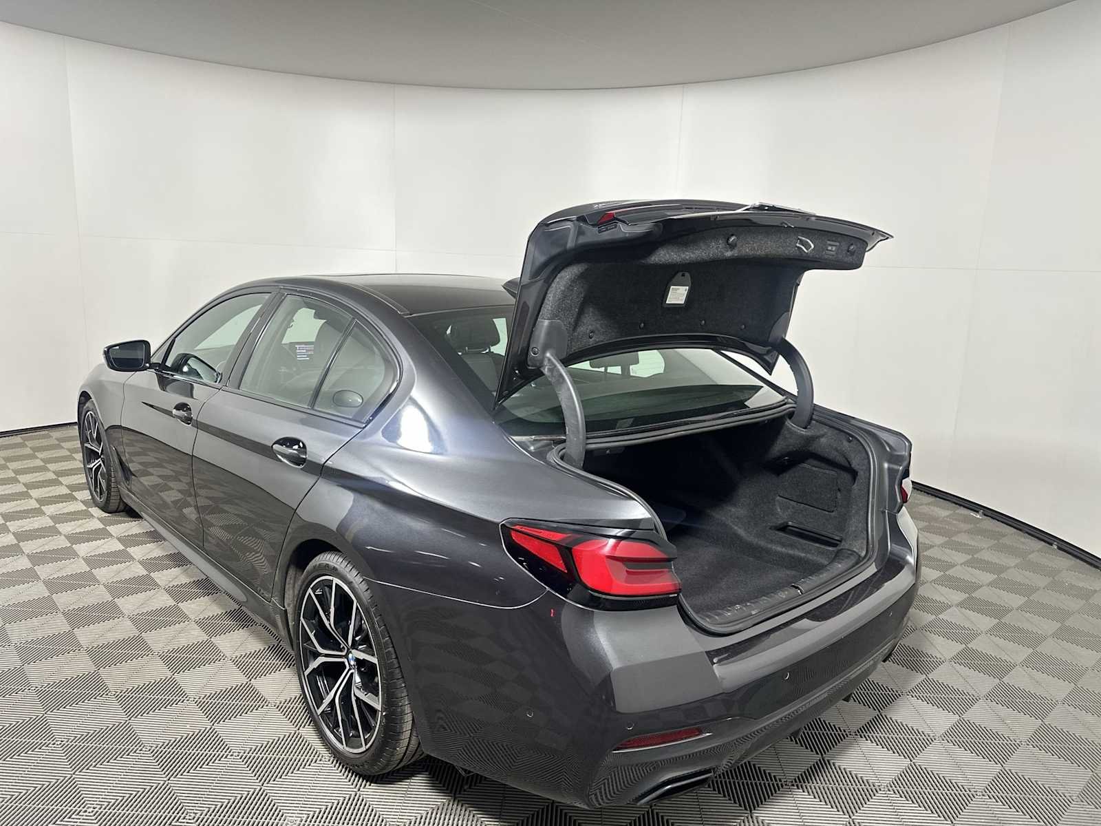 Certified Used 2023 Dark Graphite Metallic BMW 540i xDrive image 18