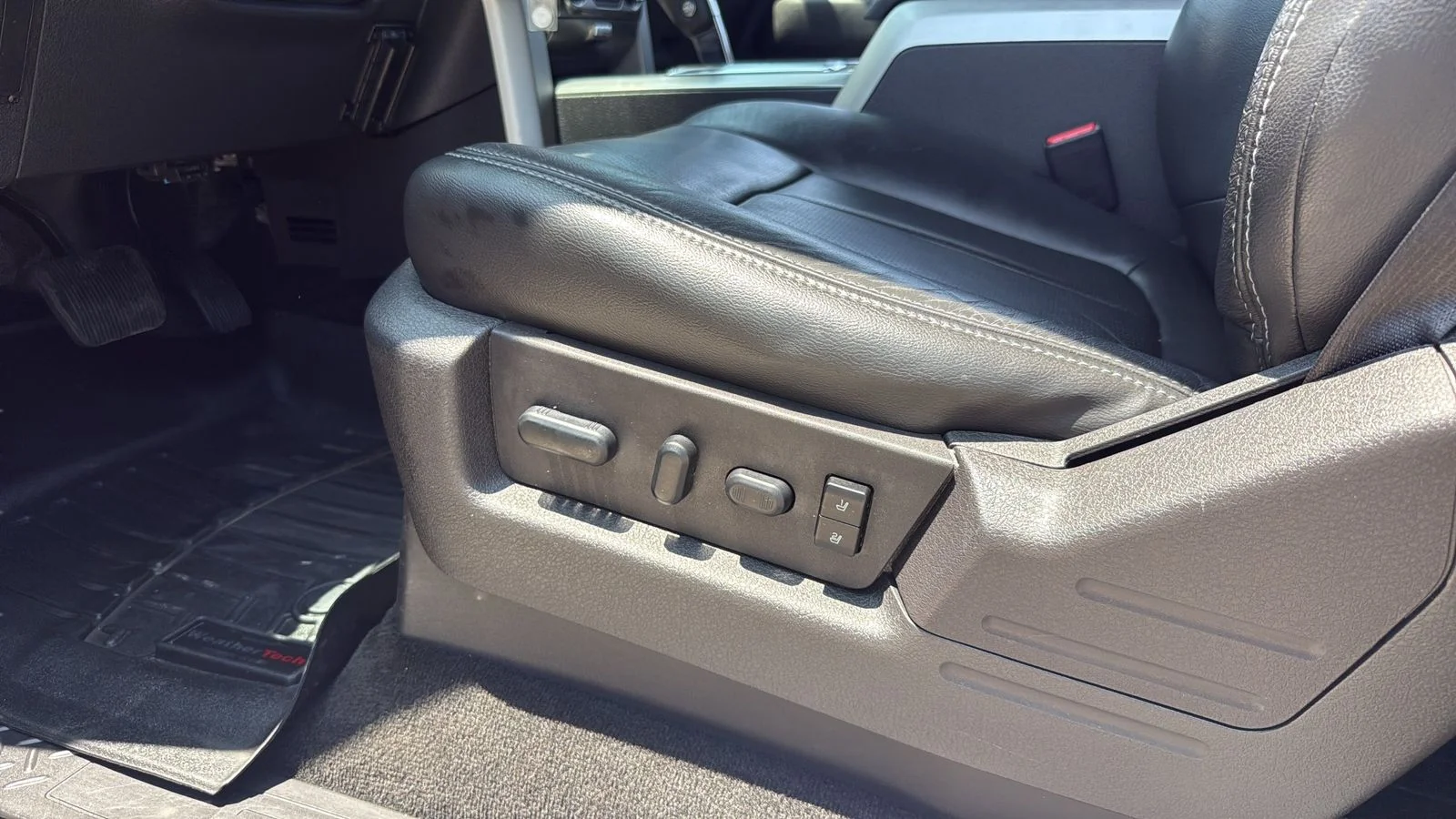 Used 2013 Gray Ford FX2 image 5