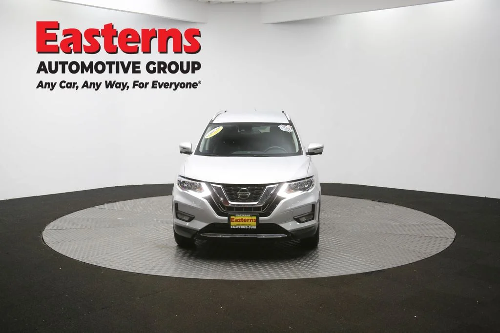 Used 2020 Silver Nissan SL image 50