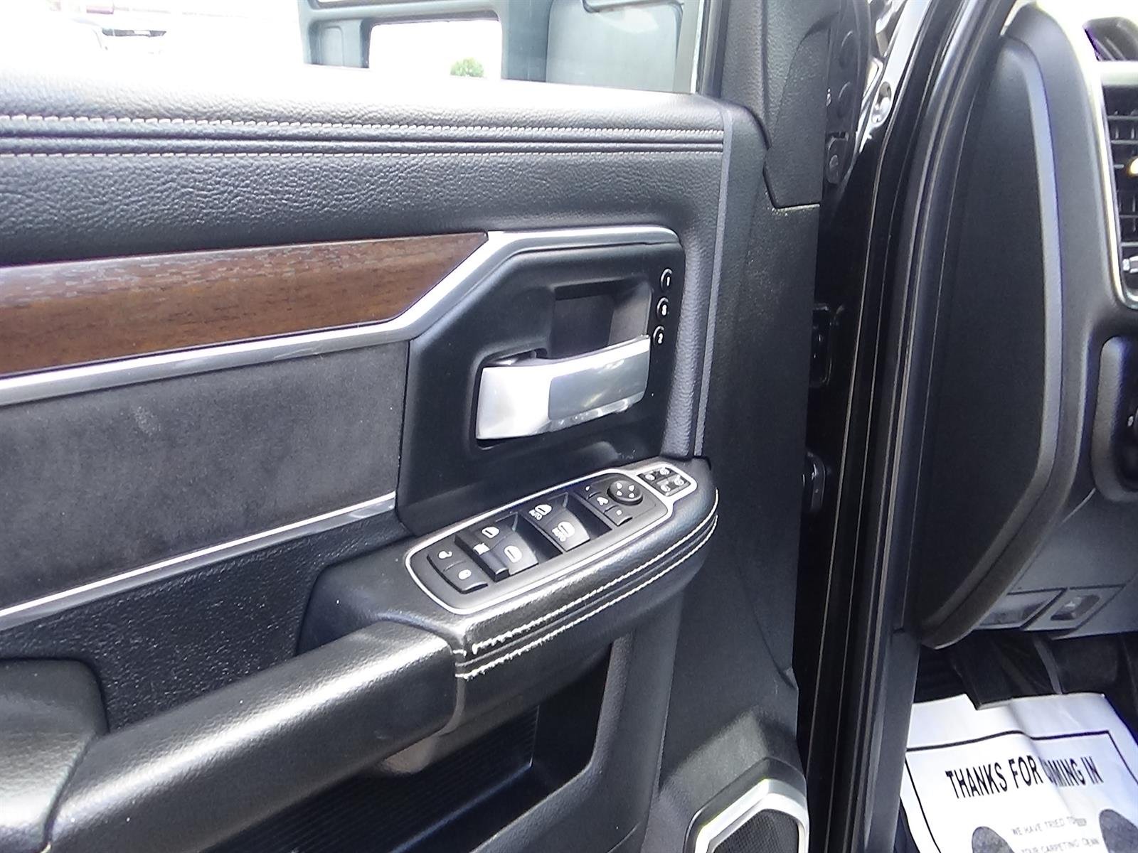 Certified Used 2024 Diamond Black Crystal Pearl Coat (pxj) RAM Laramie image 14