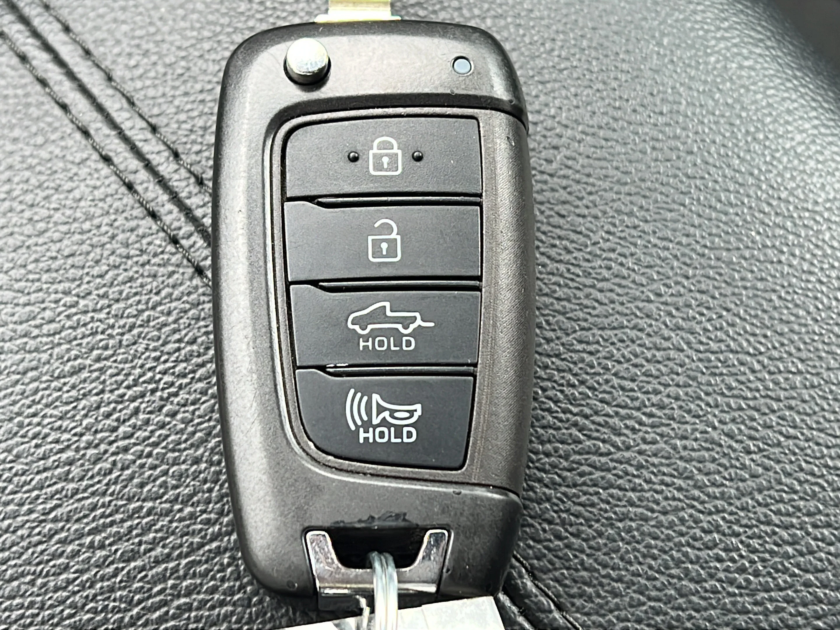 Used 2024 Hampton Gray Hyundai SE image 23