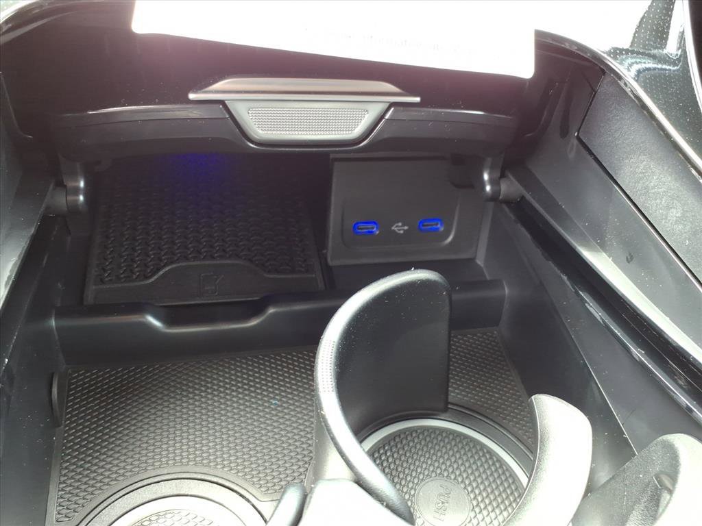 New 2026 MANUFAKTUR Moonlight White Metallic Mercedes-Benz AMG® CLE 53 4MATIC+ Cabriolet image 20