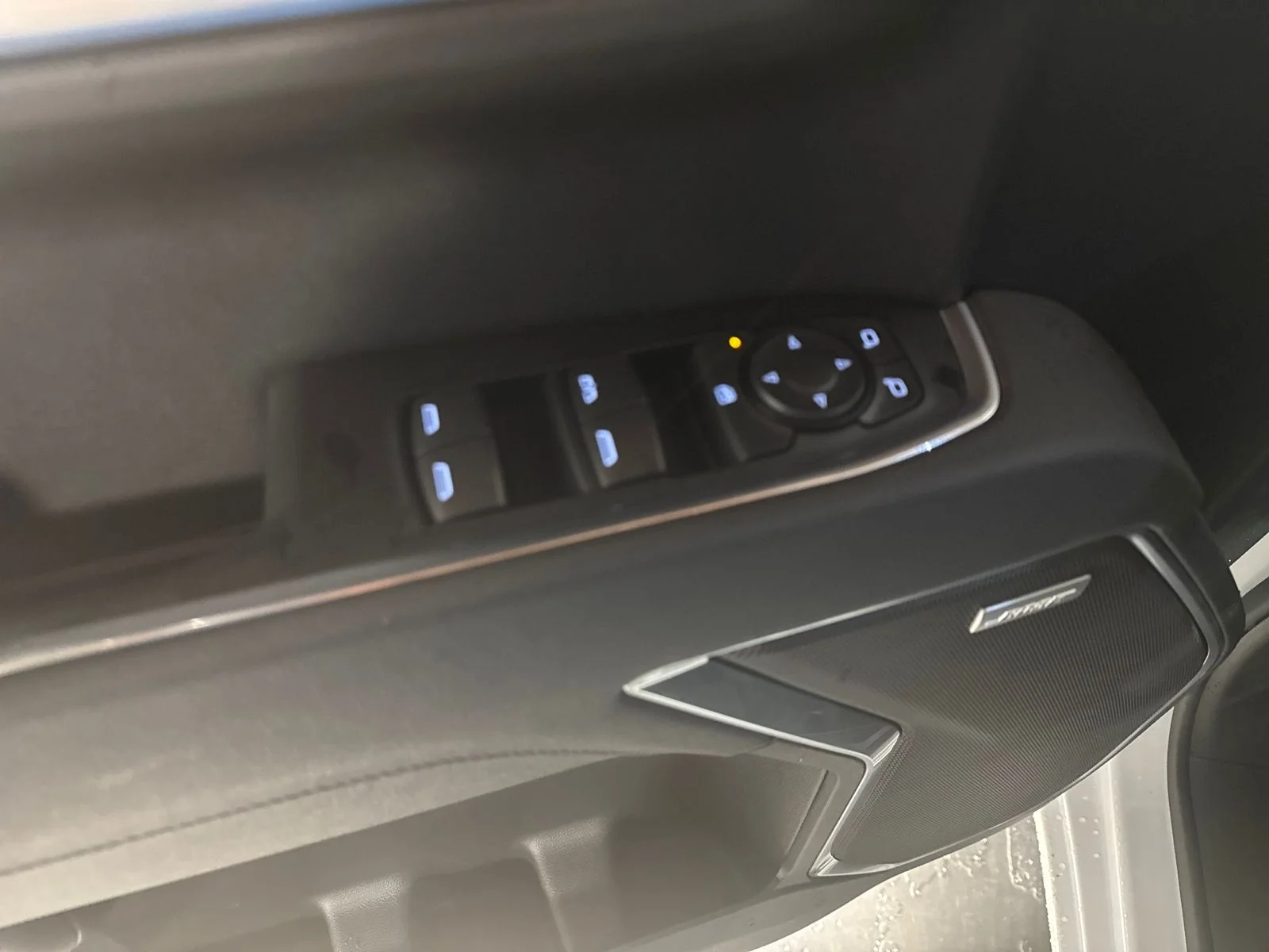 Used 2026 Summit White GMC Elevation image 25
