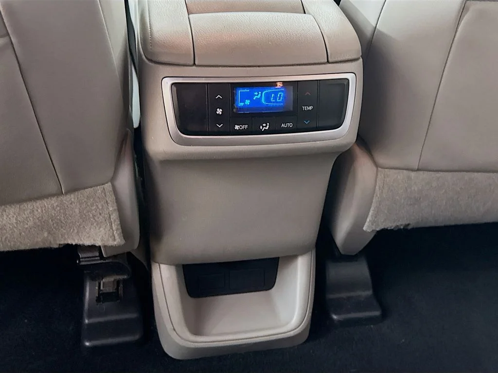 Used 2014 Black Toyota LE Plus V6 image 29